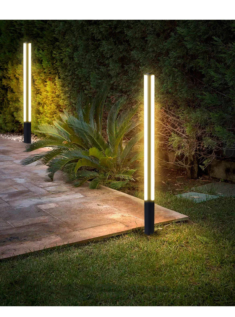 Trójstronna lampa słupkowa LED do ogrodu