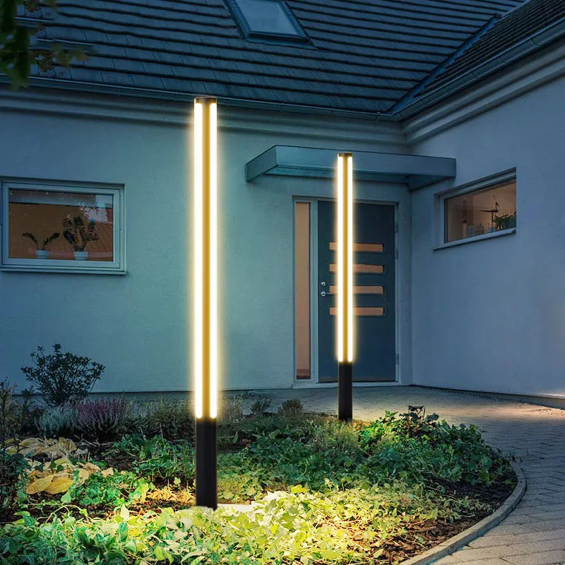 Trójstronna lampa słupkowa LED do ogrodu